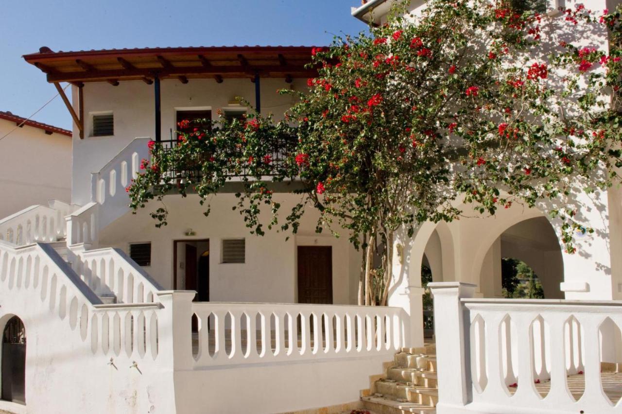 Hotel Postman'S House Parga Esterno foto