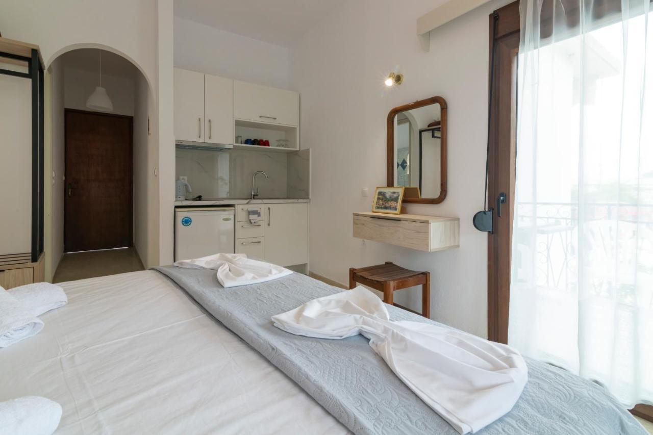 Hotel Postman'S House Parga Esterno foto